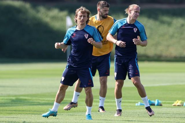 1669174475647024448.jpg 1244985983.0.jpg